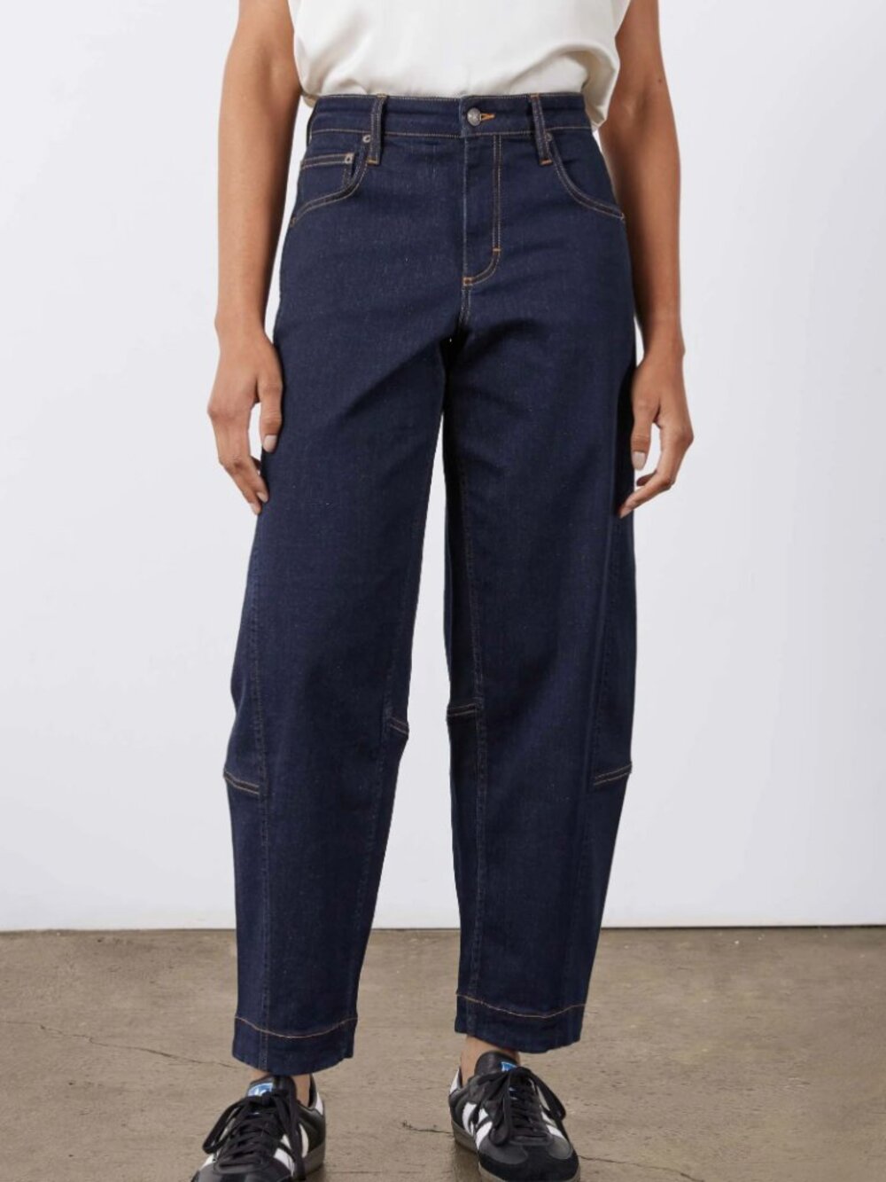 Ruti The Petite Ultimate Barrel Leg Jeans In Nyx Dark Wash - Size 8 Petite - NWT